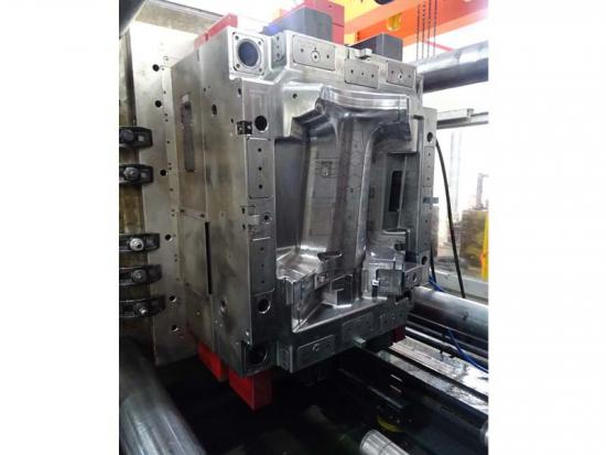 Auto parts injection mold